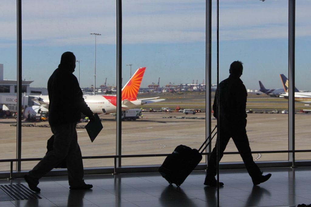 silhouette, passengers, terminal-4796574.jpg